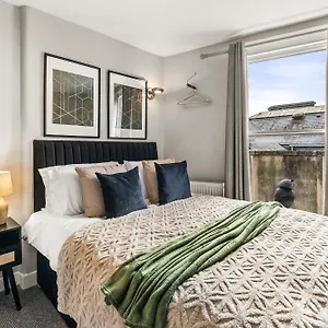 Apartment Boutique In Baths Location