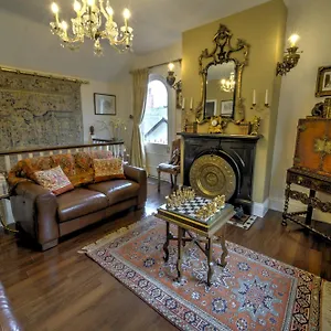 Holiday home Beautiful Period Cottage, Exceptional Riverside Location In The Heart Of